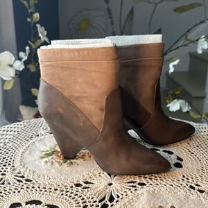 Luxury Rebel leather boots. Very cute. pre-owned. size 37.5